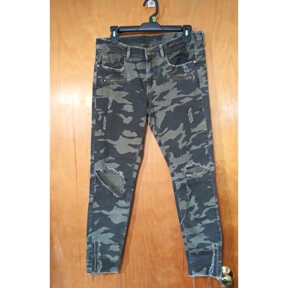 Zara Z1975 Women's Size 8 Jeans Distressed Green Camo Skinny Leg - Picture 1 of 12